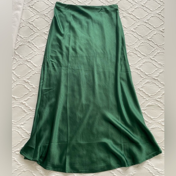 12th Tribe - NWOT! Berkley Emerald Midi Slip Skirt - Size S - Picture 2 of 6